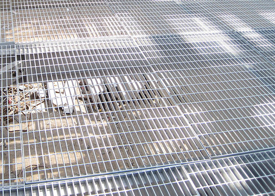 Walkway Driveway Catwalk OEM Industrial Steel Grating