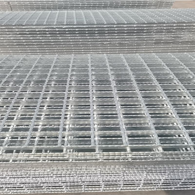 Q235 Low Carbon Serrated Steel Grating Anti Slip Bearing Bar 914mm Length